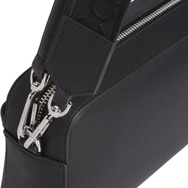 Calvin Klein Must Double Straps Camera - Umhängetasche 21.5 cm (schwarz) - Markenkoffer